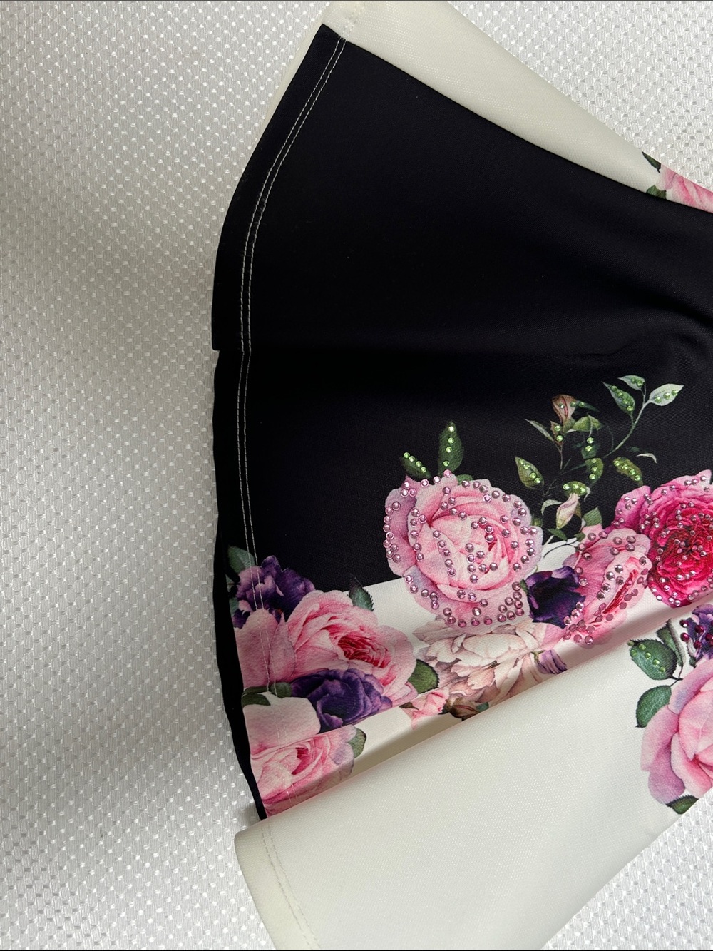 Hannah Banana embroidered Black & White Floral Peplum Dress with Pink Roses. NWT - Picture 4 of 4